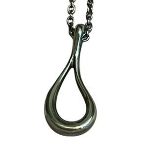 Tiffany & Co. Open Teardrop Elsa Peretti Sterling Silver on 16 in chain